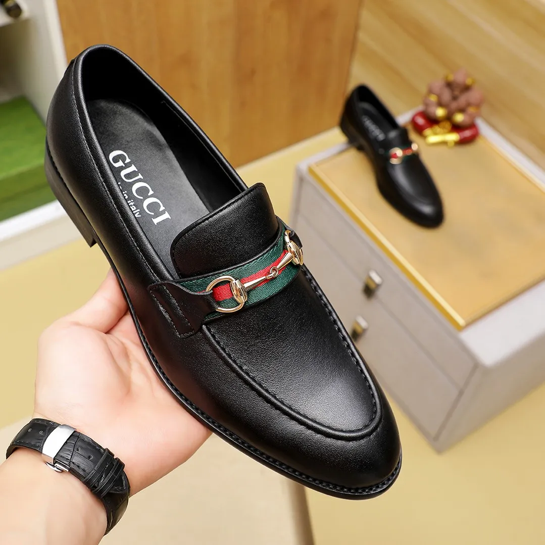 Men's men's shoes 💰400 🆘【GUCCI】Gucci ·🐑里· Hot-selling beanie shoes, top brand luxury, top quality, latest fashion beanie shoes.. The upper is made of original first-layer cowhide. (🐑leather·inner). The original stylish and stylish soft rubber wear-resistant and non-slip outsole is light and comfortable on the foot, available in black! Matching code: 39/45 (38.46. Can be customized)